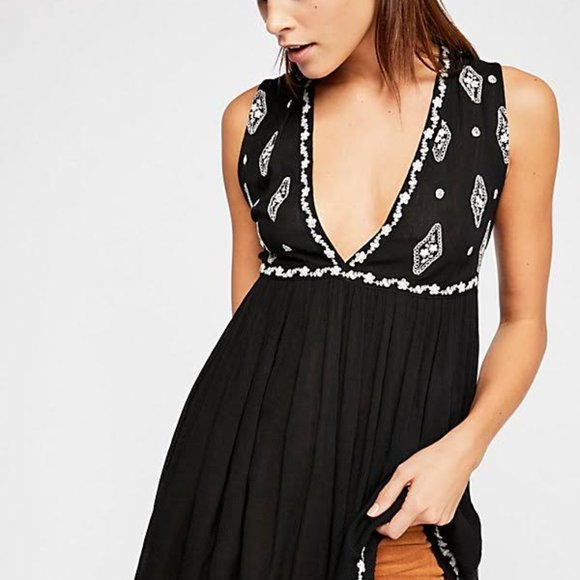 Free People Tops - Free People Diamond Embroidered Tunic